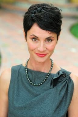 Photo of Beth Malone