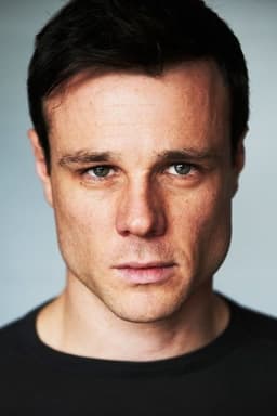 Photo of Rupert Evans