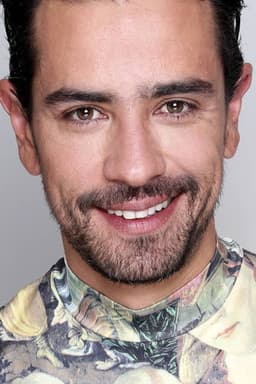 Photo of Alexander Gil