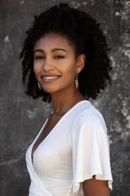 Photo of Natalie Simpson