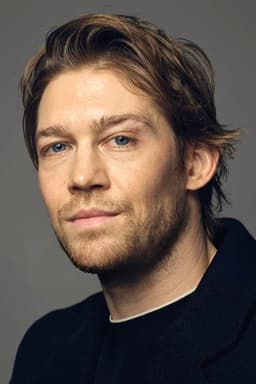 Photo of Joe Alwyn