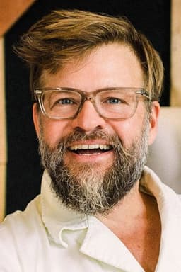 Photo of Jamie Shannon