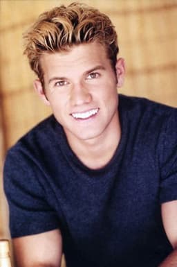 Photo of Ryan Thomas