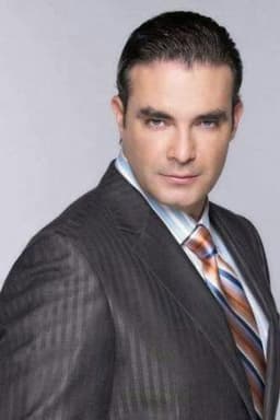 Photo of Mauricio Islas