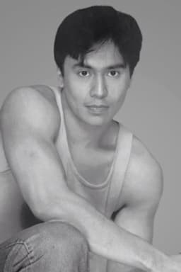 Photo of Lee Robin Salazar
