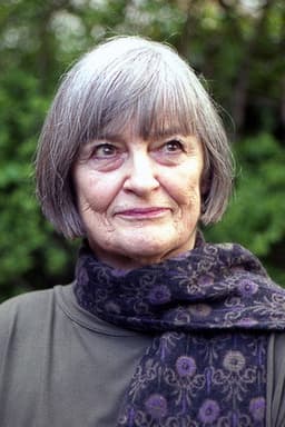 Photo of Vivian Pickles