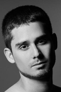 Photo of Adrián Andrés
