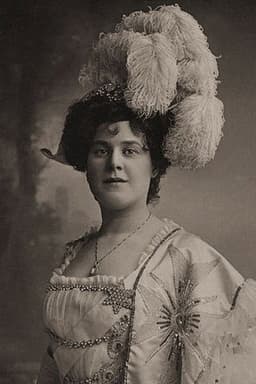 Photo of Lily Morris