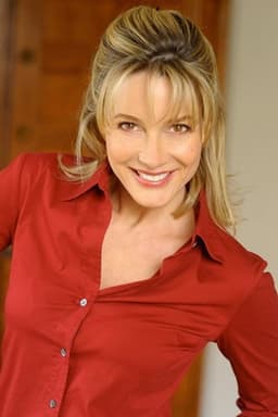 Photo of Pamela Bowen