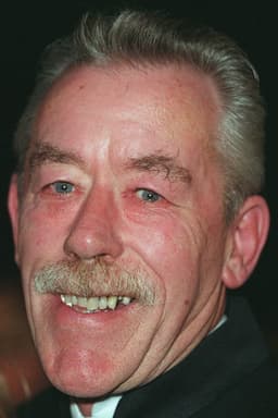 Photo of Leslie Schofield