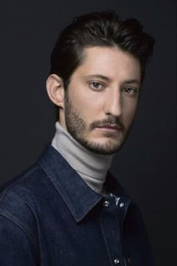 Photo of Pierre Niney