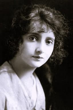 Photo of Gloria Hope