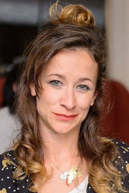 Photo of Leah Wood