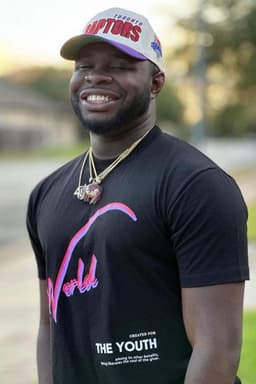 Photo of Leland Manigo