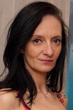 Photo of Laura Davis