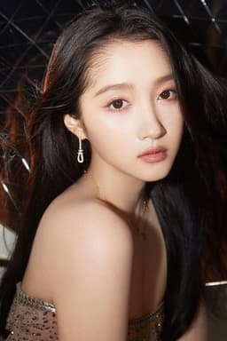 Photo of Guan Xiaotong