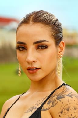 Photo of Leslie Gallardo
