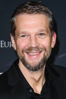 Photo of Kai Wiesinger