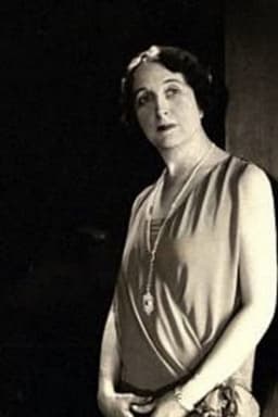 Photo of Evelyn Hall