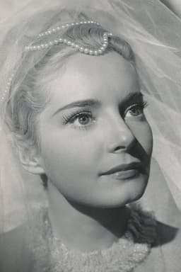 Photo of Suzanne Cloutier