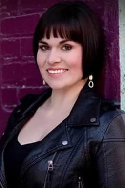 Photo of Nicole Santorella