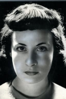 Photo of Paula Dehelly
