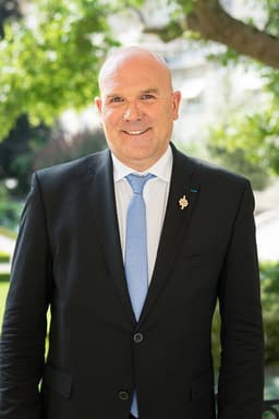 Photo of Bruno Bonnell
