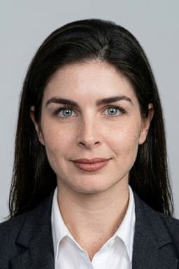 Photo of Derya Arbaş