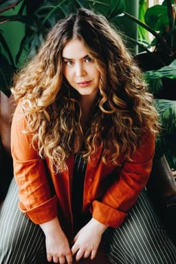Photo of Lolla Tavares