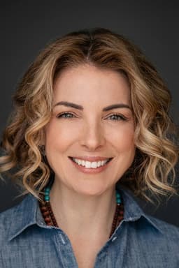 Photo of Özge Özberk
