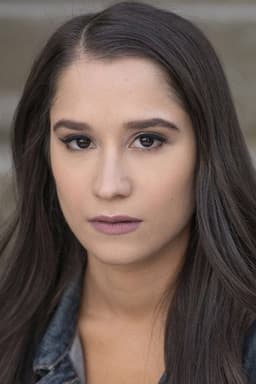 Photo of Michelle Macedo