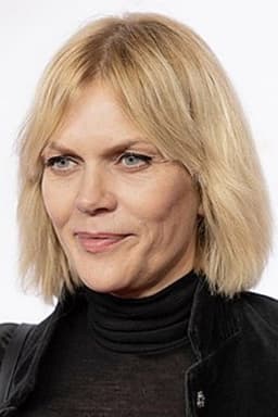 Photo of Anna Loos