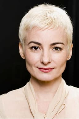 Photo of Bronwen Booth