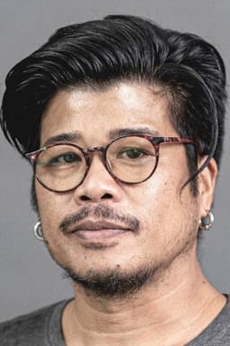 Photo of Kongkiat Khomsiri