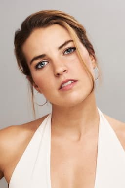 Photo of Julia Lara