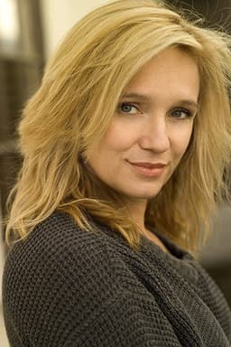 Photo of Lisa Langlois