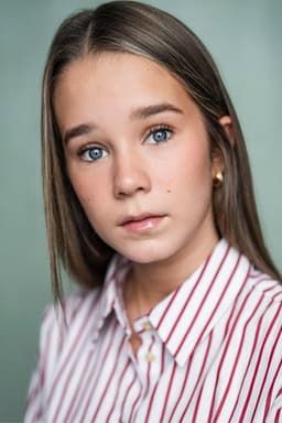 Photo of Alisha Weir