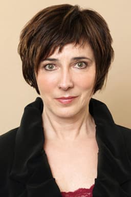 Photo of Linda Griffiths