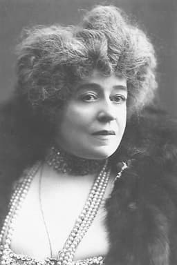Photo of Mrs. Leslie Carter