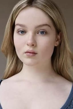 Photo of Scarlett Simmons