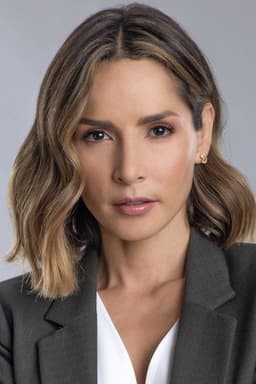 Photo of Carmen Villalobos