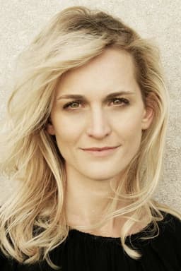 Photo of Joanne Tucker