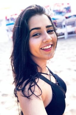 Photo of Roshni Walia
