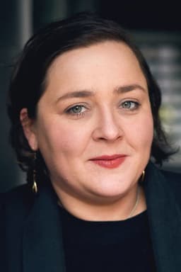 Photo of Tina Pfurr
