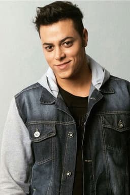 Photo of Rodrigo Teaser