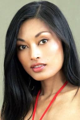 Photo of Kira Clavell