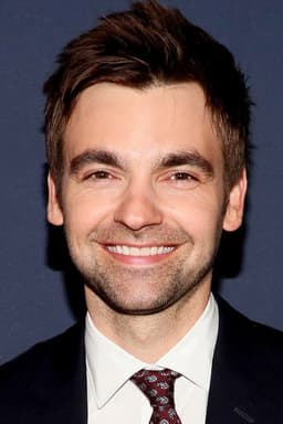 Photo of Drew Tarver