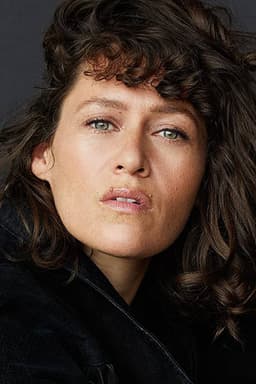 Photo of Lara Kramer