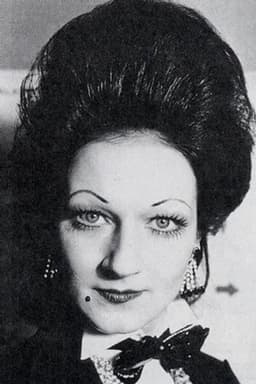 Photo of Imogen Claire