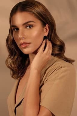 Photo of Lara Iskandar